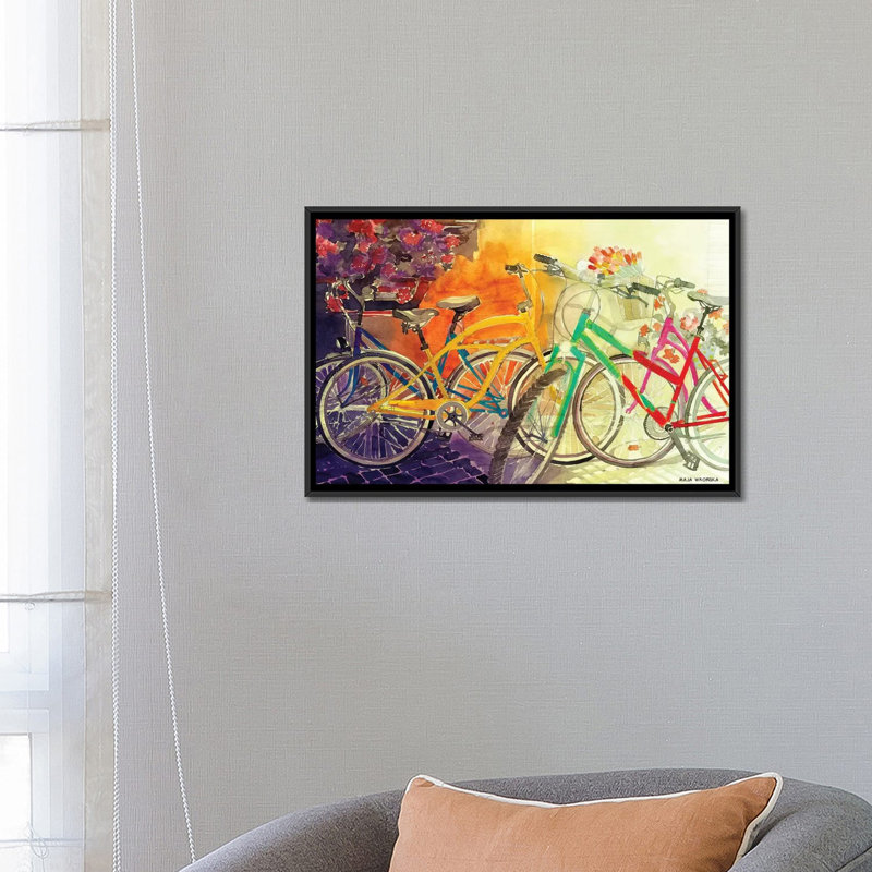 «Bikes I» par Maja Wronska, impression sur toile, H 18 po x l 26 po x P 1,5 po, Toile avec cadre noir, Pas de tapis