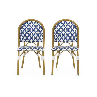 Chaises d'extérieur durables en polyuréthane et aluminium, parfaites pour l'élégance du patio et du jardin
