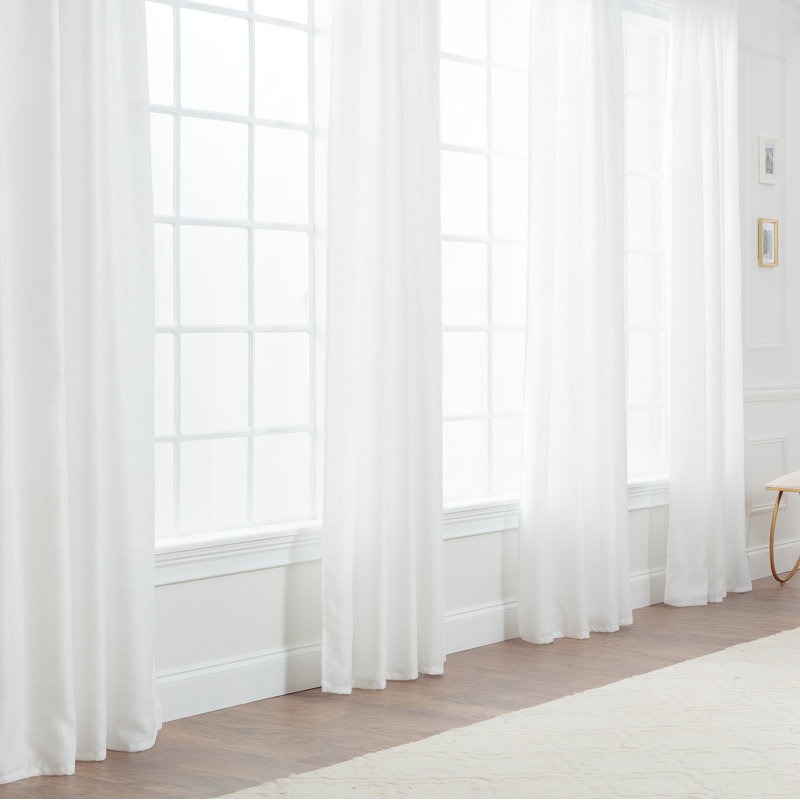 Paire de rideaux semi-transparents avec passe-tringle Moller, l 52 po x L 84 po, Blanc