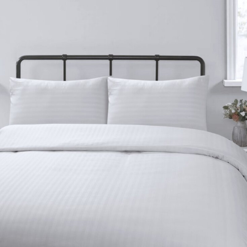 Microfiber No Pattern Duvet Cover Set with Pillowcases, Double Duvet Cover + 2 Standard Pillowcases, White