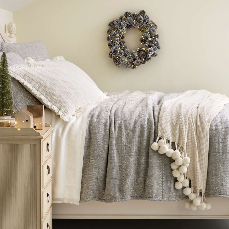 Elsa Coverlet