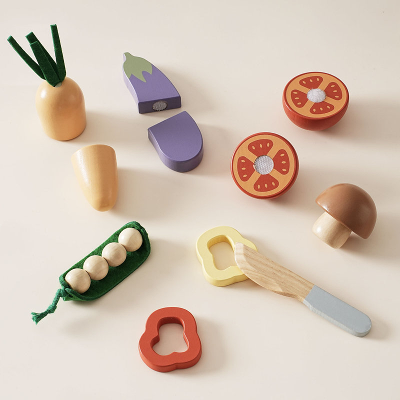 Wooden Play Food Cutting Vegetable Set, Pretend Play Toy Food for Play Kitchen with Shopping Bag