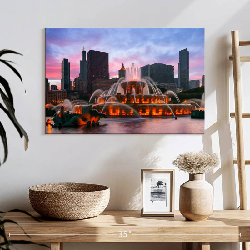Lilie Iconic Buckingham Fountain, 16" H x 24" W