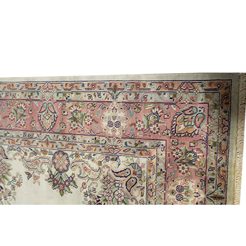 Tapis crème et rose noué à la main de haute qualité