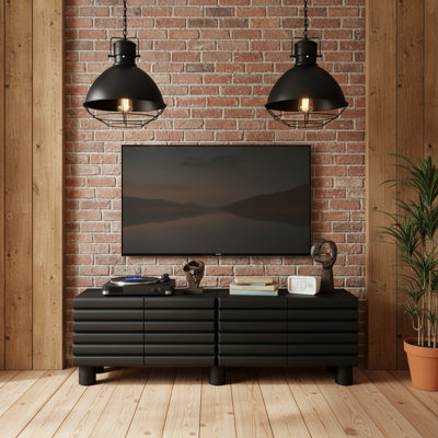 Console multimédia moderne à porte ondulée noire avec tablettes réglables et pieds cylindriques, pour téléviseur de 75 po ou moins