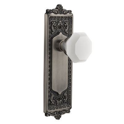 Assiette à œufs et à fléchettes avec bouton Waldorf