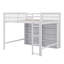 Lit mezzanine double avec tablettes de rangement ouvertes et échelle-192397039