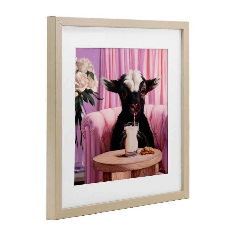 Bébé chèvre sirotant du lait, reproduction sous verre, conception de Lucia Heffernan, H 16 po x l 16 po