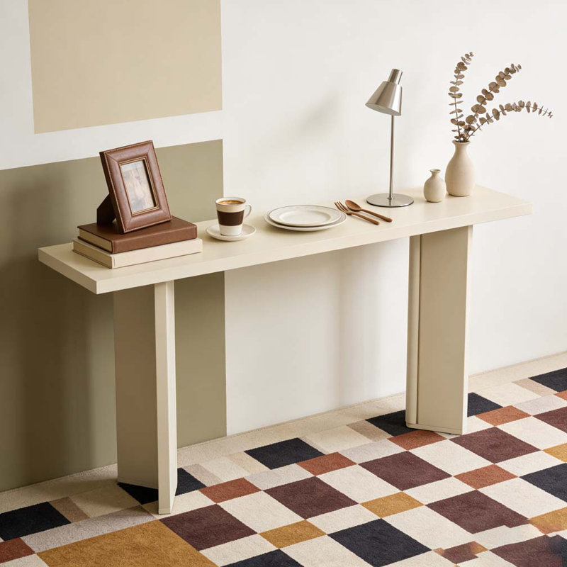 Console avec placage de pin et pieds géométriques, Beige