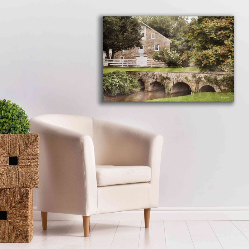 «Old Stone Barn and Bridge» par Lori Deiter, art mural sur toile, H 26 po x l 40 po x P 1,5 po
