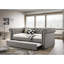 Lit de jour simple avec capitonnage tendance et lit gigogne intégré dans un lit gris moderne-37159816