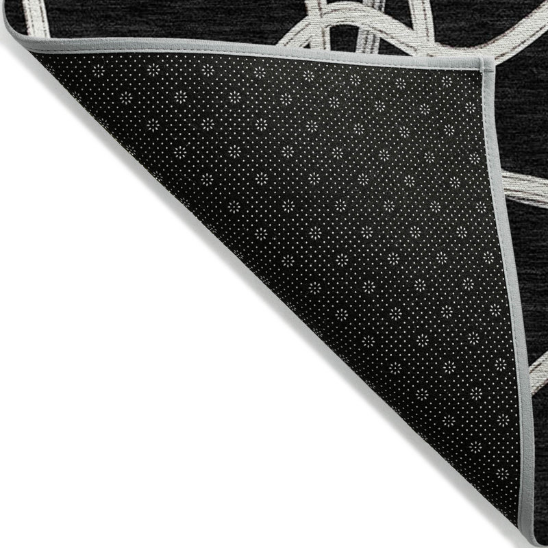 Tapis intérieur / extérieur géométrique lavable noir et ivoire 5 pi x 8 pi