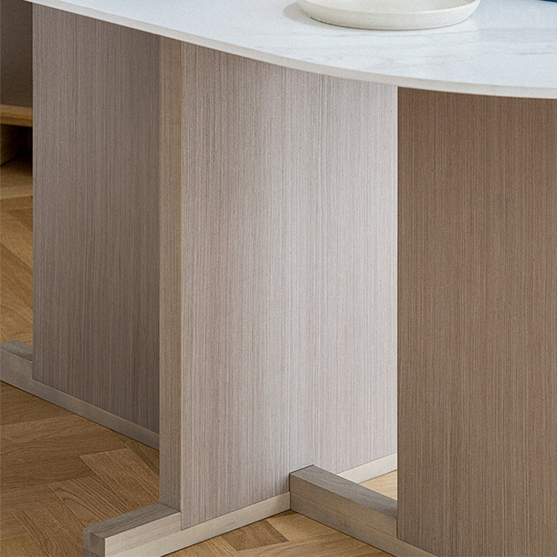 Table de salle à manger de style minimaliste et pratique