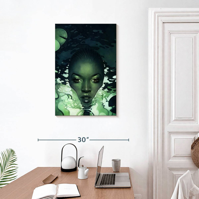 Leisha, femme verte dans une eau sombre, H 30 po x l 20 po