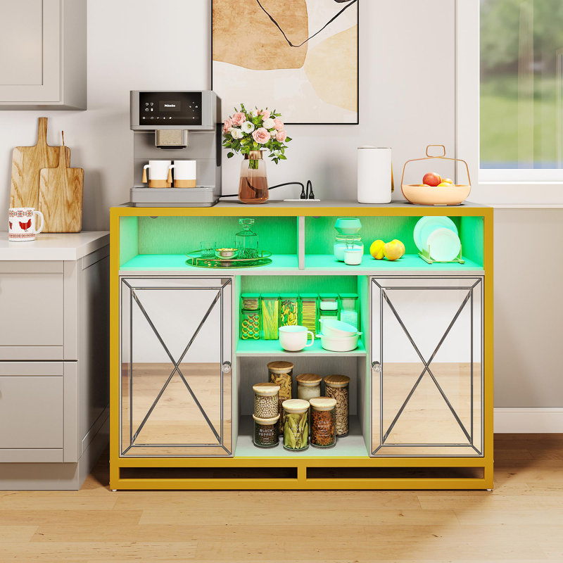 Buffet en miroir avec lumière RVB Shannae
