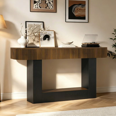 Console en bois massif cannelé 62,9 "Mid-Century