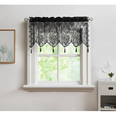 Crichton Floral 54'' Kitchen Curtain