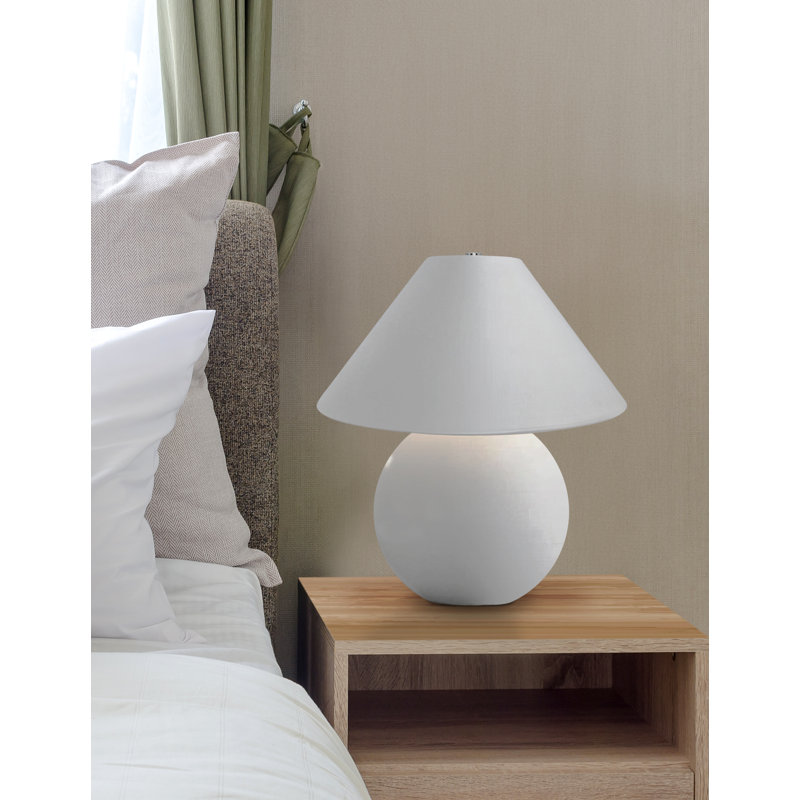 Lampe de table en céramique Caroldine, Blanc mat, H 12 po x l 11 po x P 11 po