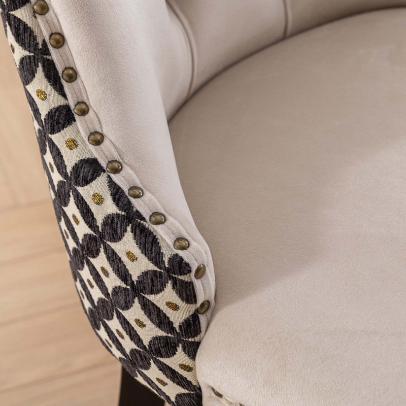 Chaise rembourrée capitonnée, Beige, Argent