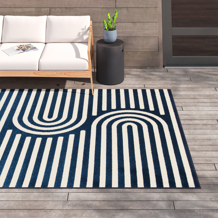 Balchand Geometric Machine Tufted Polypropylene Indoor / Outdoor Area Rug in Blue