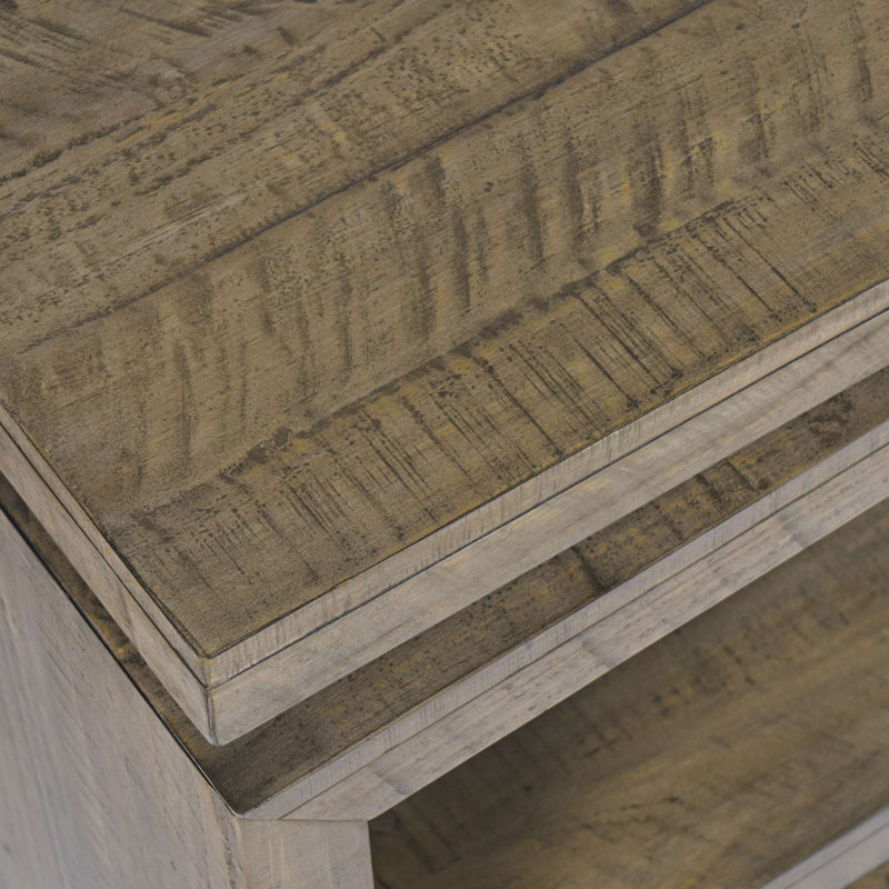 Console longue Brockington de 70 pouces en pin massif au style rustique moderne, avec deux étagères