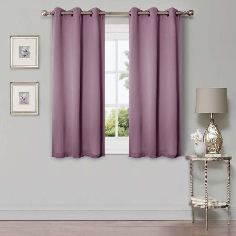 Paire de rideaux obscurcissant avec œillets Millendon, Glycine, L 42 po x L 63 po