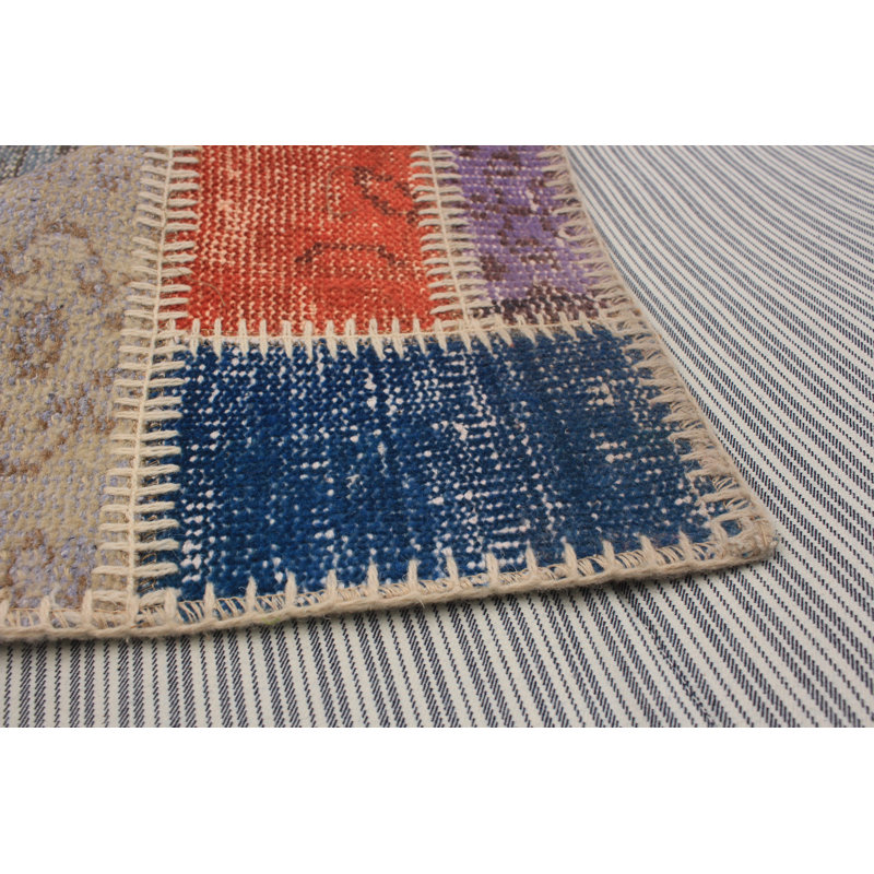Tapis unique en laine noué à la main style patchwork des années 2010 de 5 pi 9 po x 8 pi 1 po violet / rouge Sekhmet