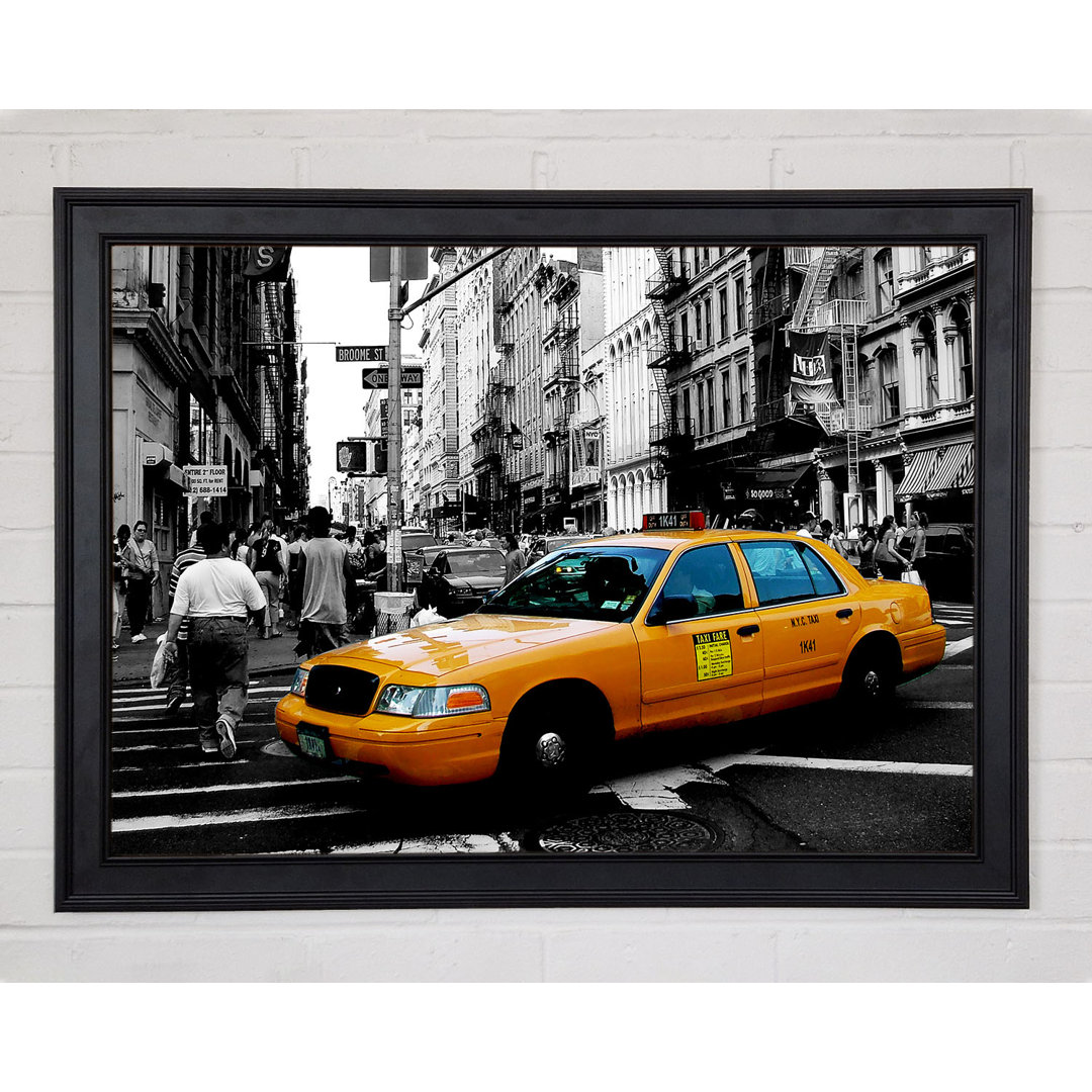 New York City Yellow Cab Crossing - Einzelner Bilderrahmen Kunstdrucke