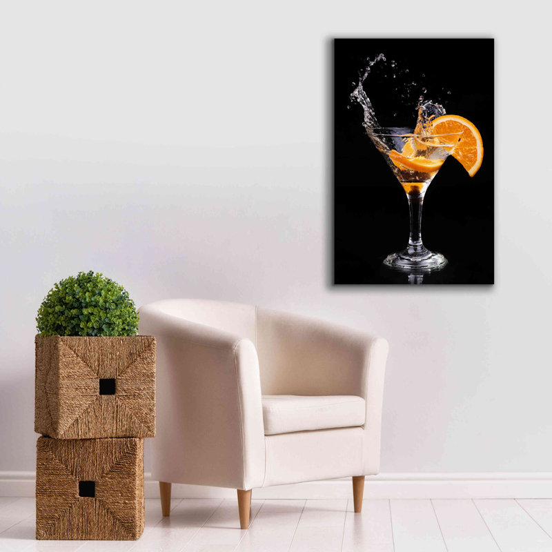 "Latitude Vermouth" par Epic Portfolio, art mural sur toile Latitude Run®, H 40 po x l 26 po x P 1,5 po