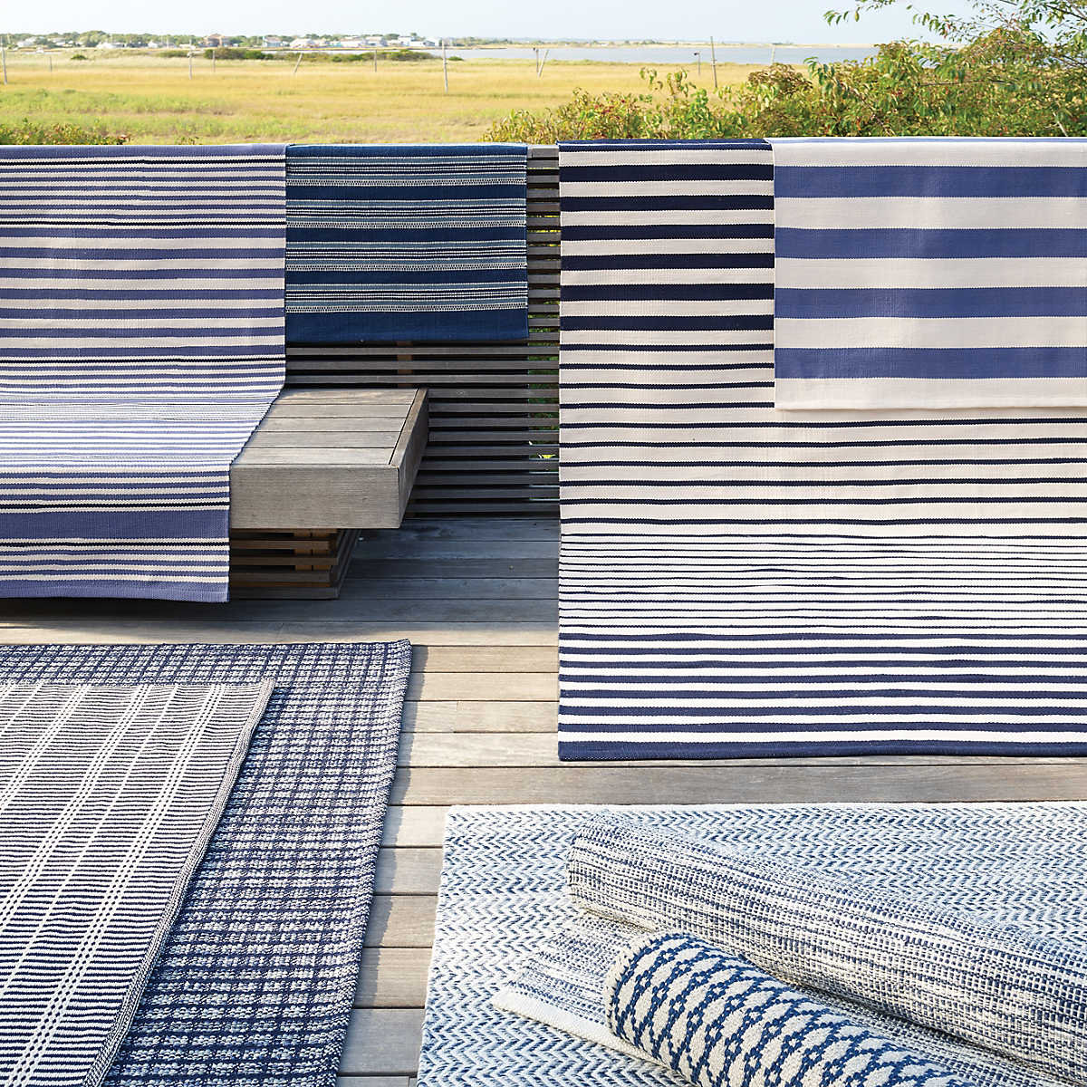 Tideline Navy Handwoven Indoor/Outdoor Rug, Rectangle 3' x 5'