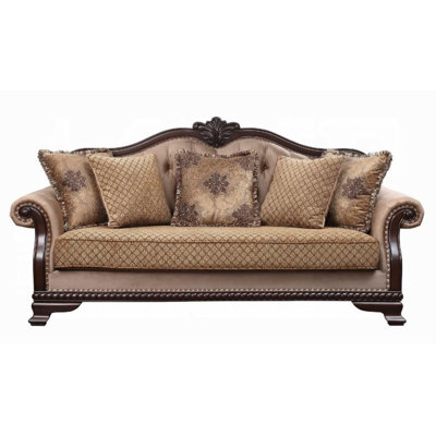 Chateau De Ville Sofa W/5 Pillows
