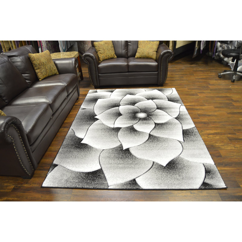 Stinson Floral Indoor Rug