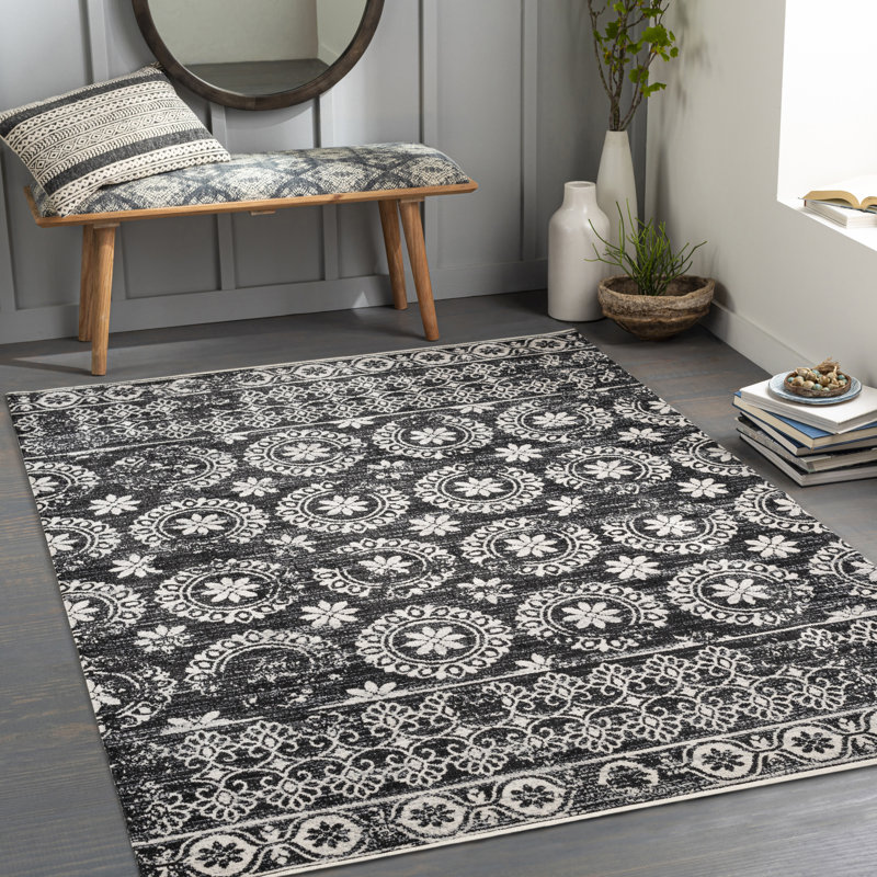 Aaran Oriental Indoor Rug, Round 6'7"