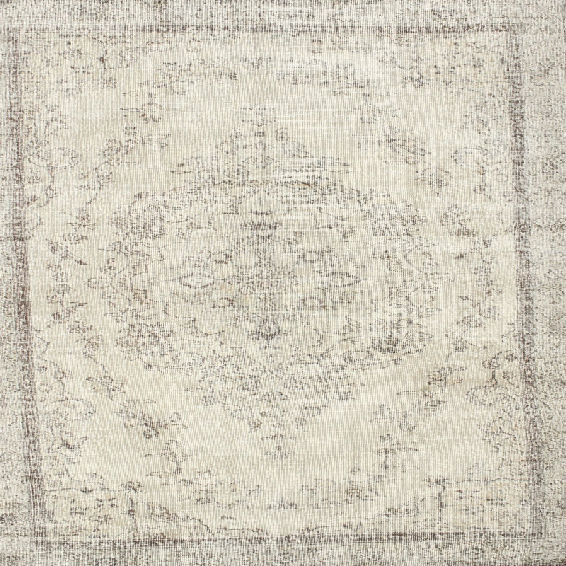 Virpi Oriental Indoor Rug, Round 8'