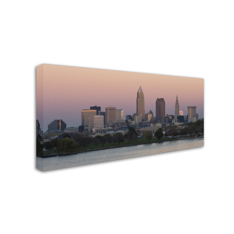 Cattima «Super Moon over Cleveland Nov 2», reproduction de photo sur toile tendue, H 16 po x l 32 po x P 2 po