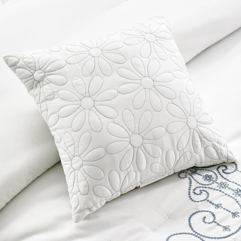Geometric Shapes Comforter, Queen Comforter + 6 Additional Pieces