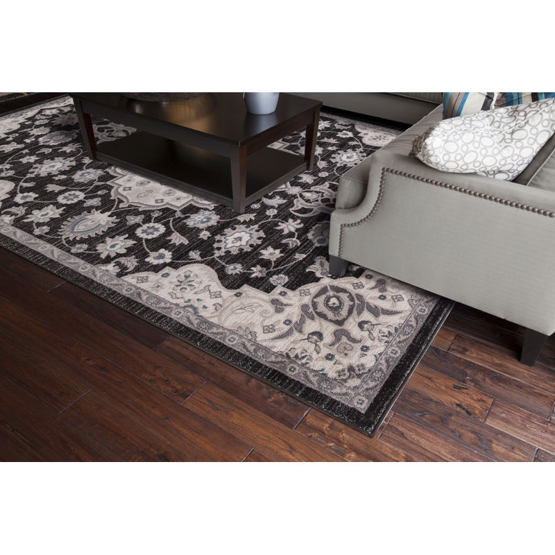 Oriental Indoor Rug, Rectangle 7' x 9'