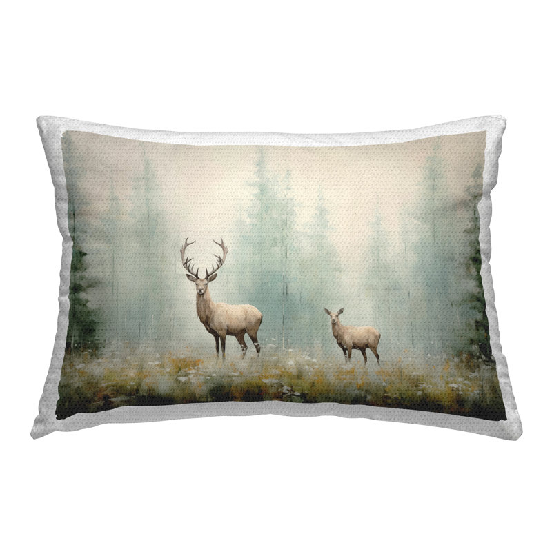 Coussin d'extérieur «Faraway Deer in Meadow» par Arlington Prints