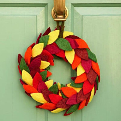 Wool / Felt Felt 24cm Wreath