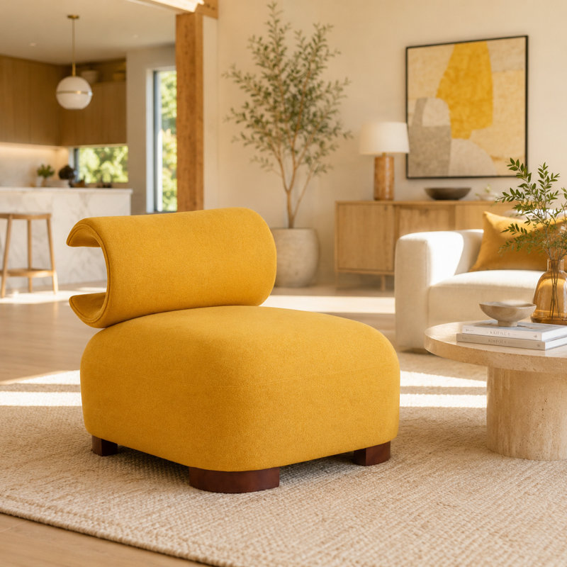 Chaise d'appoint rembourrée jaune avec dossier roulé, siège à profil bas et pieds en bois massif, Yellow
