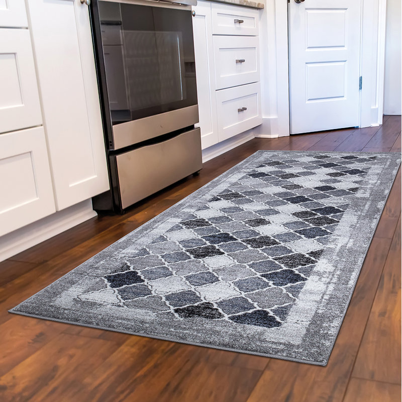 Arianah Geometric Indoor Rug, Runner 2'3" x 7'3"