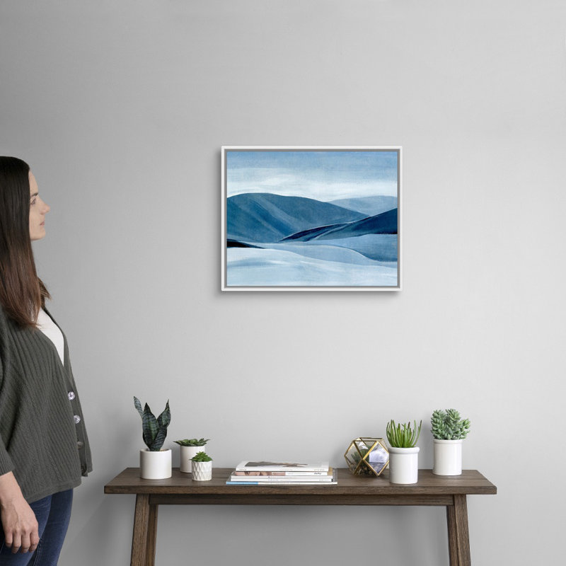 «Indigo Range II» par Annie Warren - reproduction d'art sur toile, H 18 po x l 22 po x P 1,75 po, Cadre flottant blanc