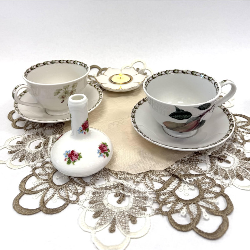 Victoria Bella, ensemble de 6 tasses à café en porcelaine tendre et soucoupes dans le motif de fruits Hookers montrant une poire