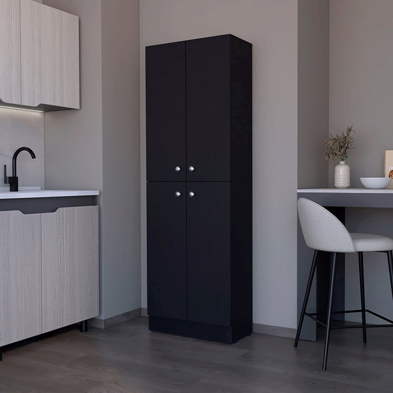 Garde-manger, Black