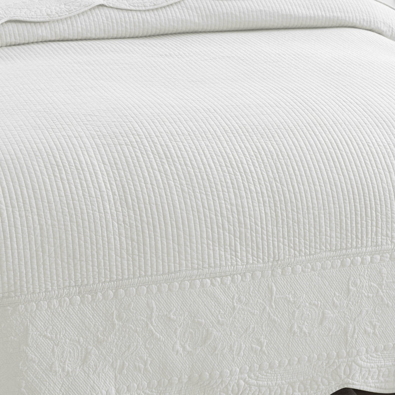 White Cotton Queen Quilt Bedspread Set with Embroidery