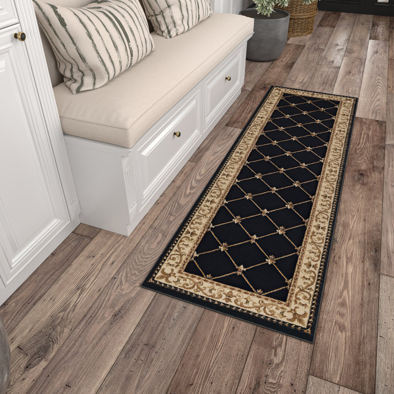 Tapis oriental noir / or Clarence, Tapis de couloir 2 pi 3 po x 10 pi