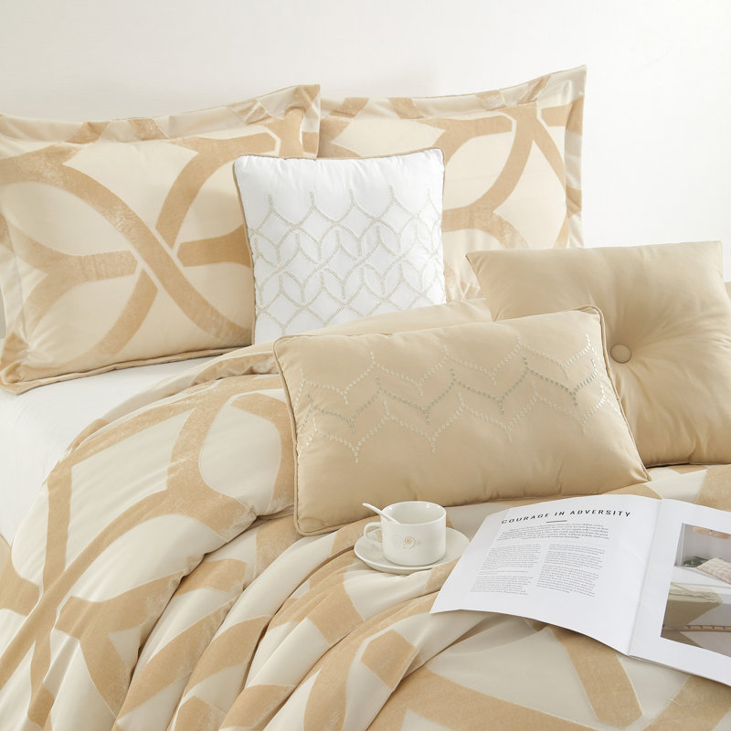 Keaton 7 Piece Geometric Jacquard Comforter Set, California King