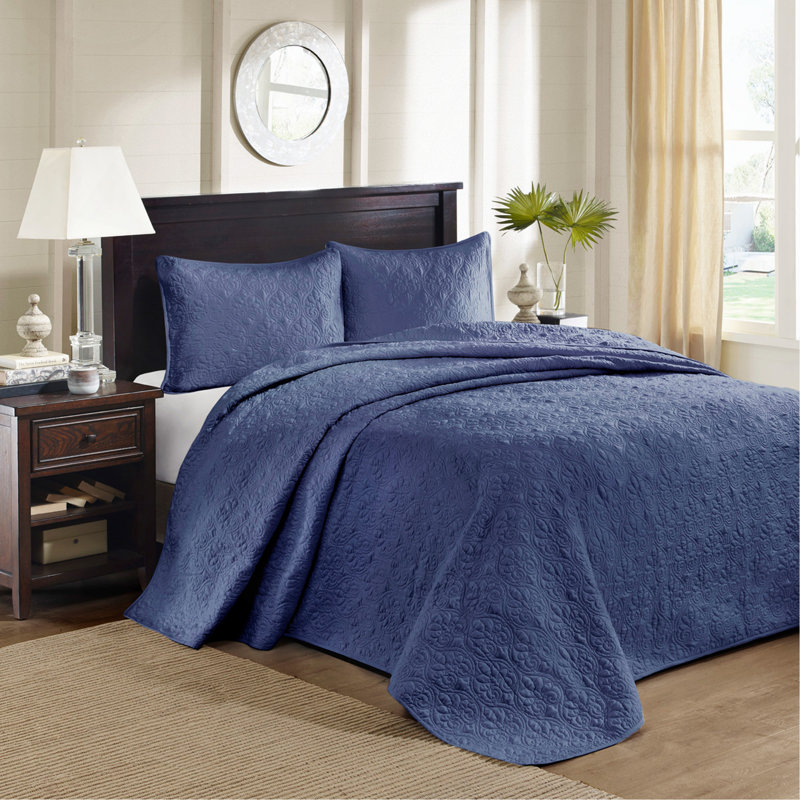 Reversible Quilt Set With Antimicrobial Treatment For Year-Round Comfort And Durability For Twin XL Beds, Navy