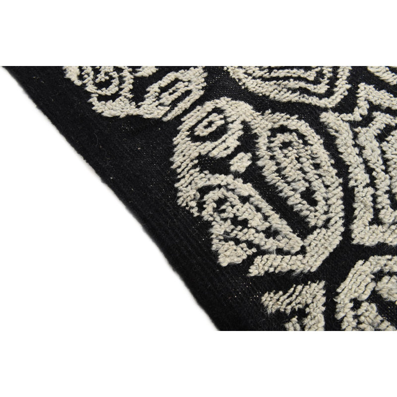 Tapis noir Mullins