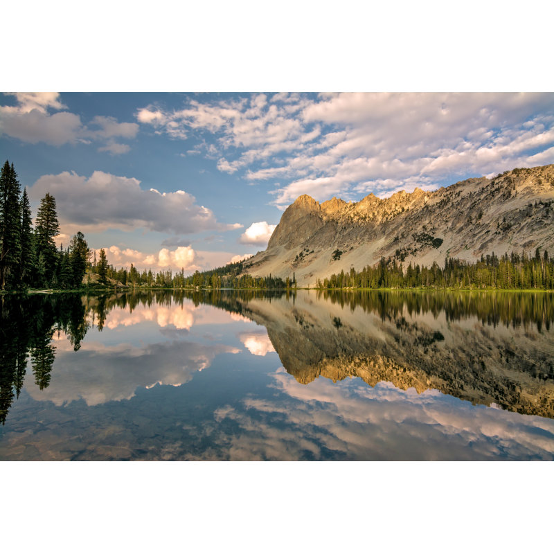 «Idaho Mountain Lake» par Knowlesgallery - photographie sur toile tendue, H 32 po x l 48 po